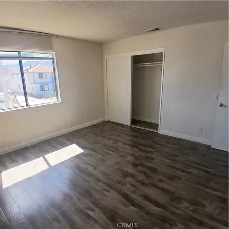 $1,800 | 509 East Ave Q-2, Unit B, Palmdale, CA 93550