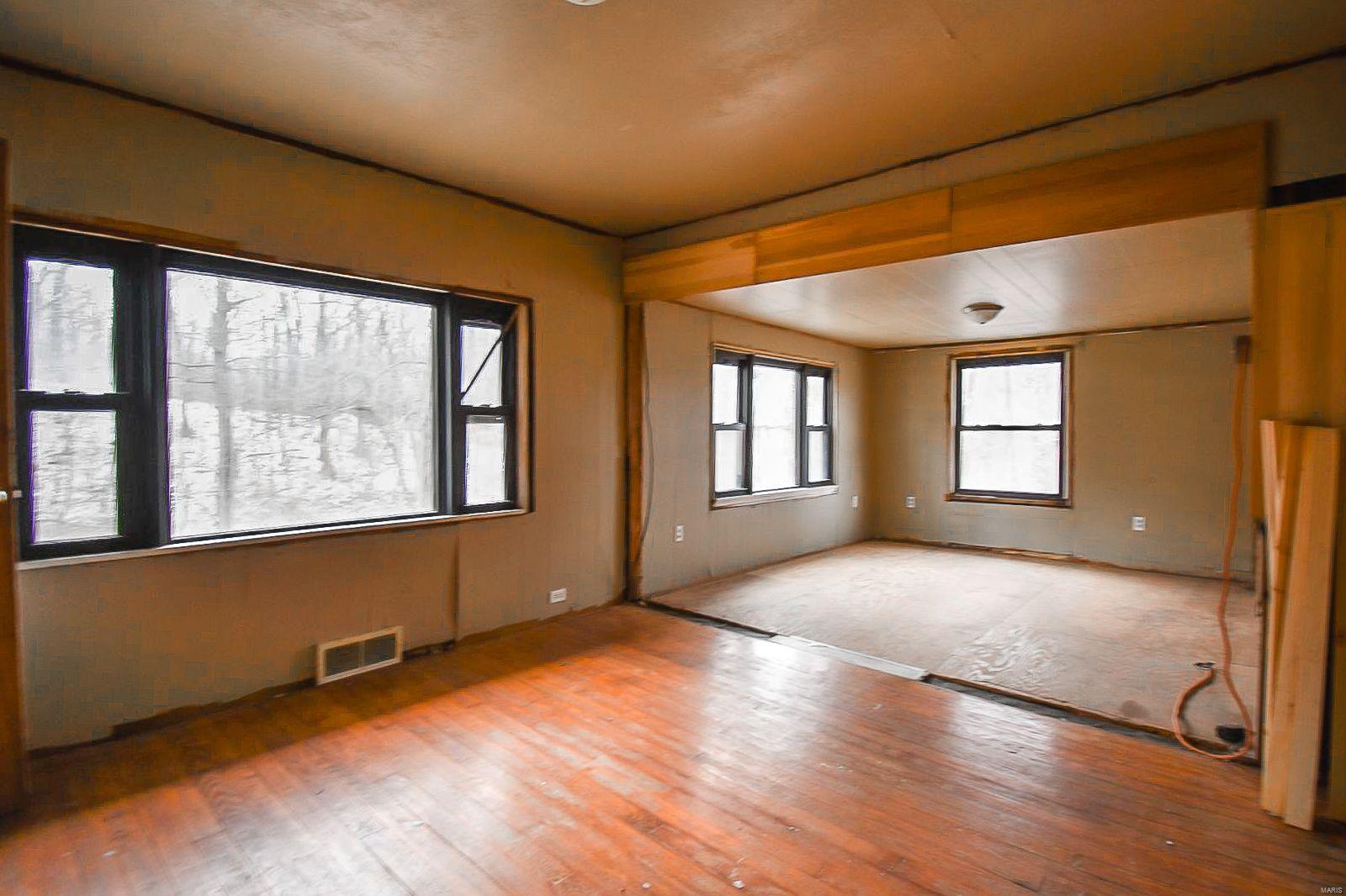3354 Edwardsville Road Edwardsville, IL 62025 - Photo 6 of 12