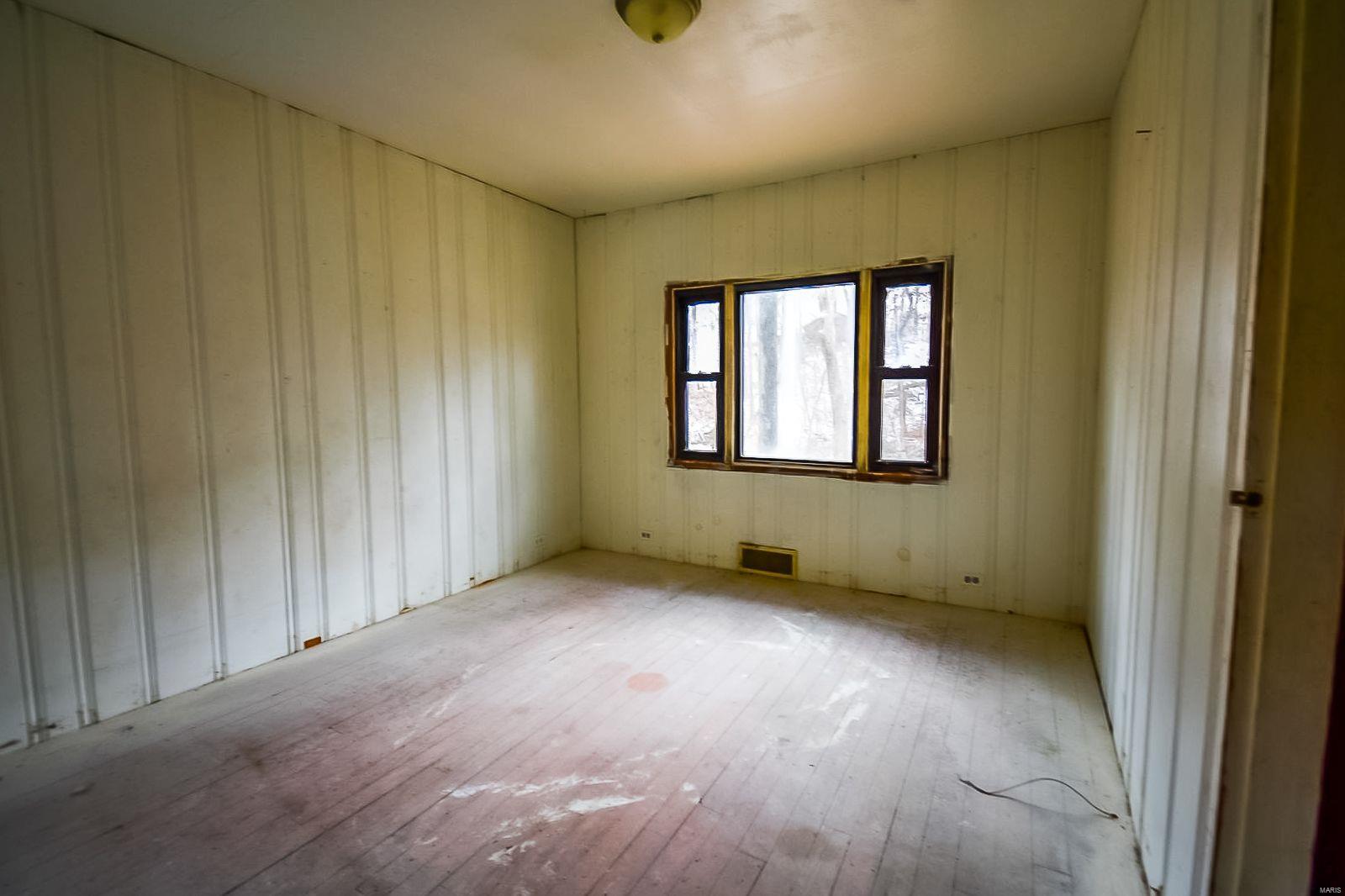 3354 Edwardsville Road Edwardsville, IL 62025 - Photo 8 of 12