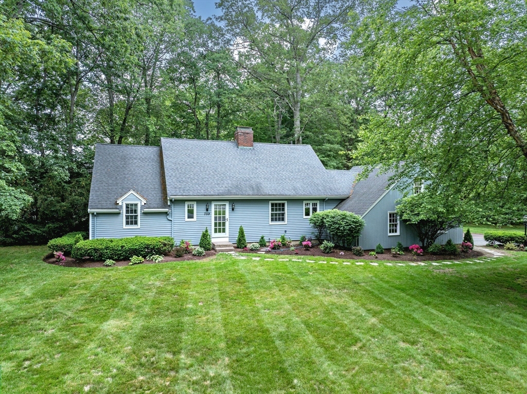759 Williams Street Longmeadow, MA 01106 - Photo 4 of 40 a front view of a house with a yard