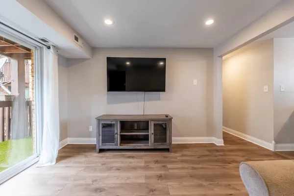 $219,999 | 4553 West 56th Street, Unit 208E, Chicago, IL 60629