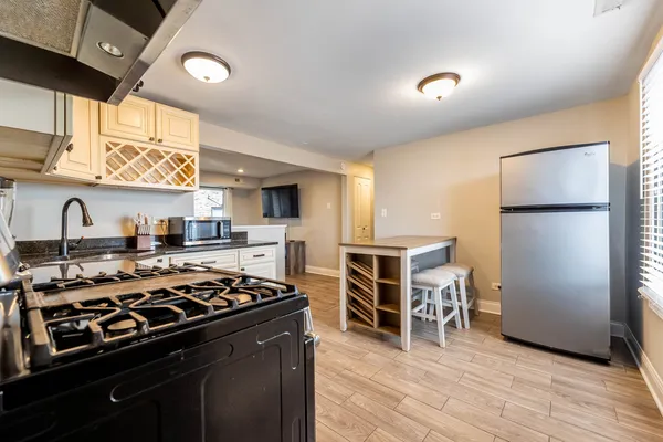 $219,999 | 4553 West 56th Street, Unit 208E, Chicago, IL 60629