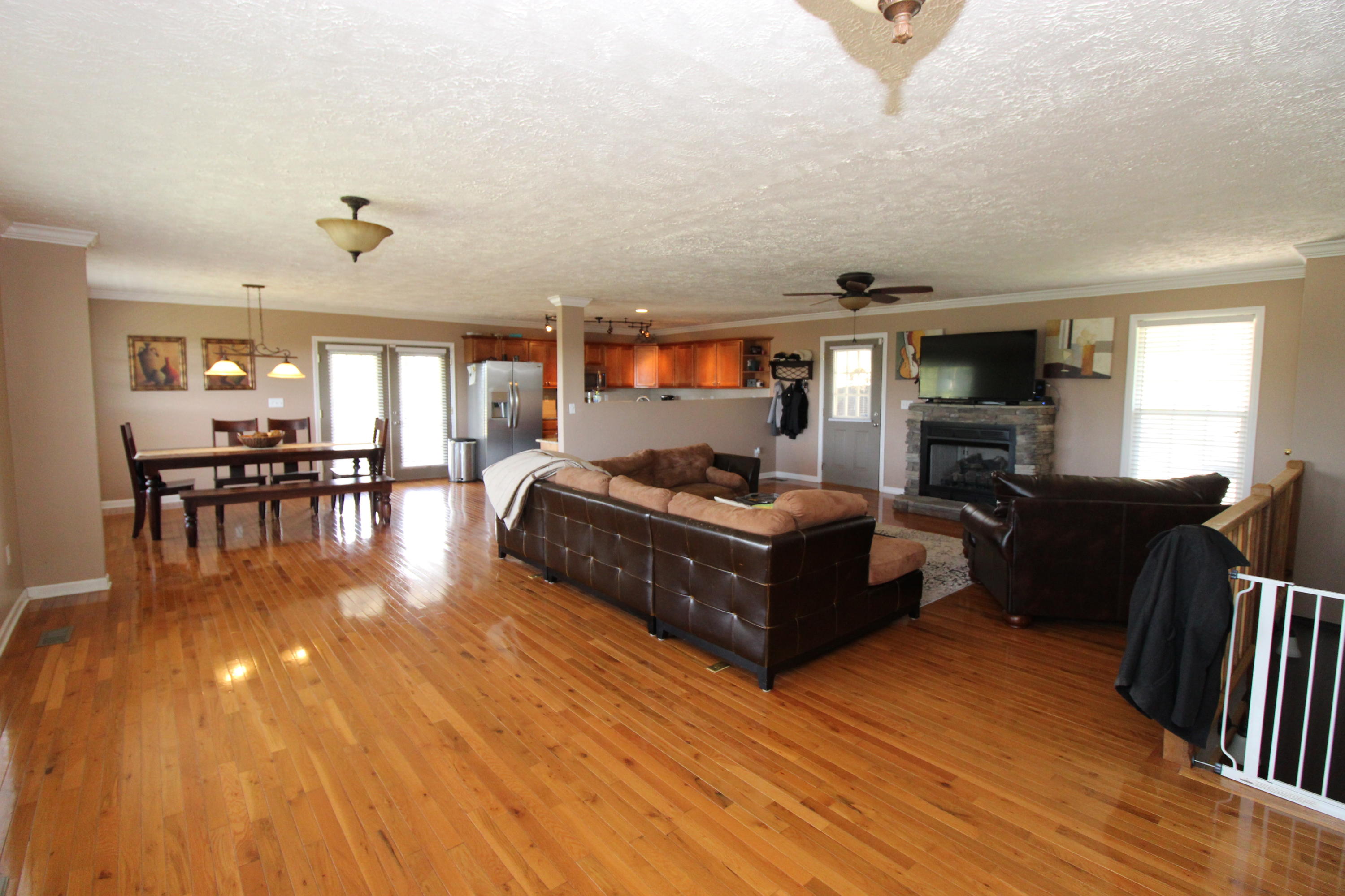 3709 Big Springs Ridge Road Friendsville, TN 37737 - Photo 11 of 30 Another view of ling room area