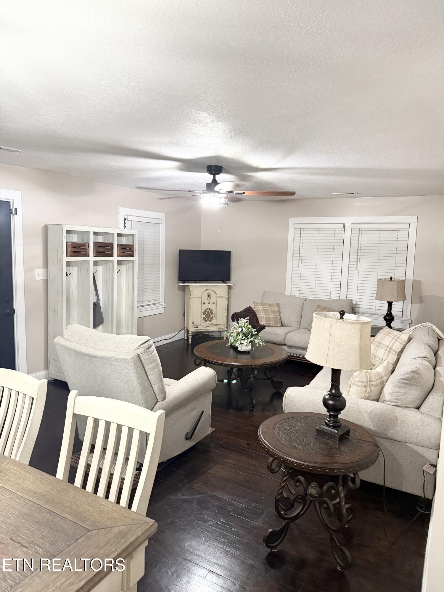 925 Medaris Street Clinton, TN 37716 - Photo 17 of 52 IMG_3950