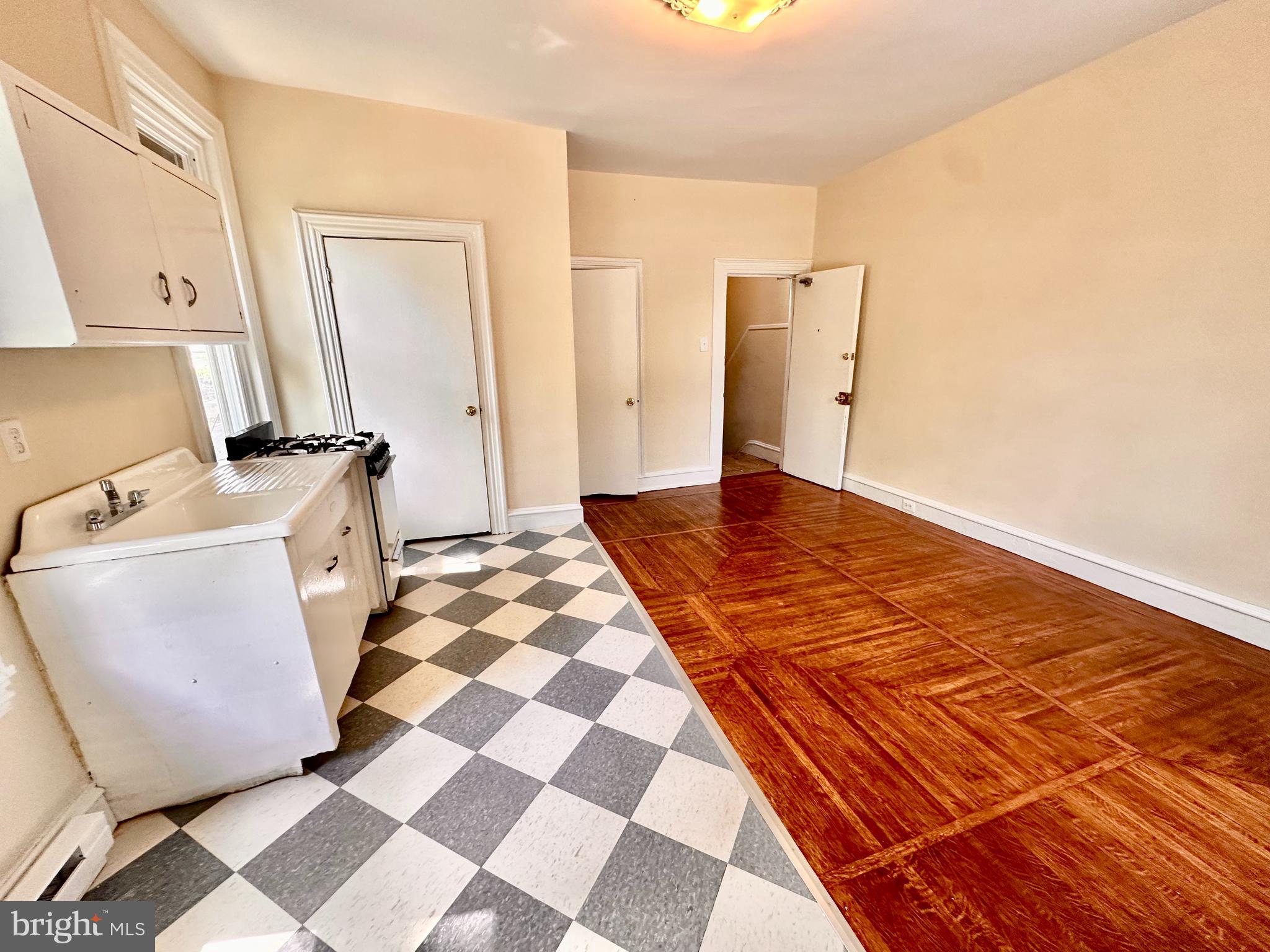 116 Apsley Street, Unit 2R Philadelphia, PA 19144 - Photo 6 of 9