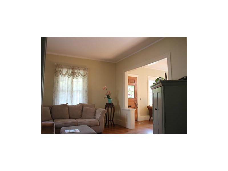 20 Langham Road Providence, RI 02906 - Photo 6 of 16 Living Room.