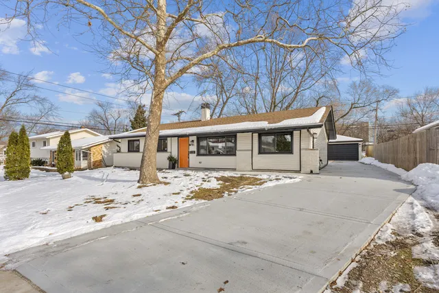 $459,000 | 1485 Jefferson Road, Hoffman Estates, IL 60169