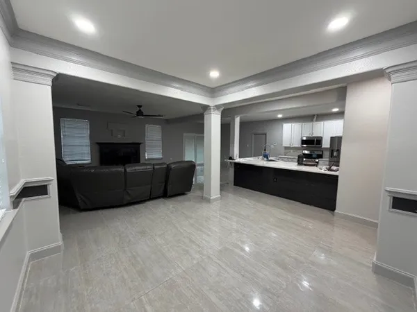 $2,099 | 13843 Daehne Drive, Houston, TX 77014