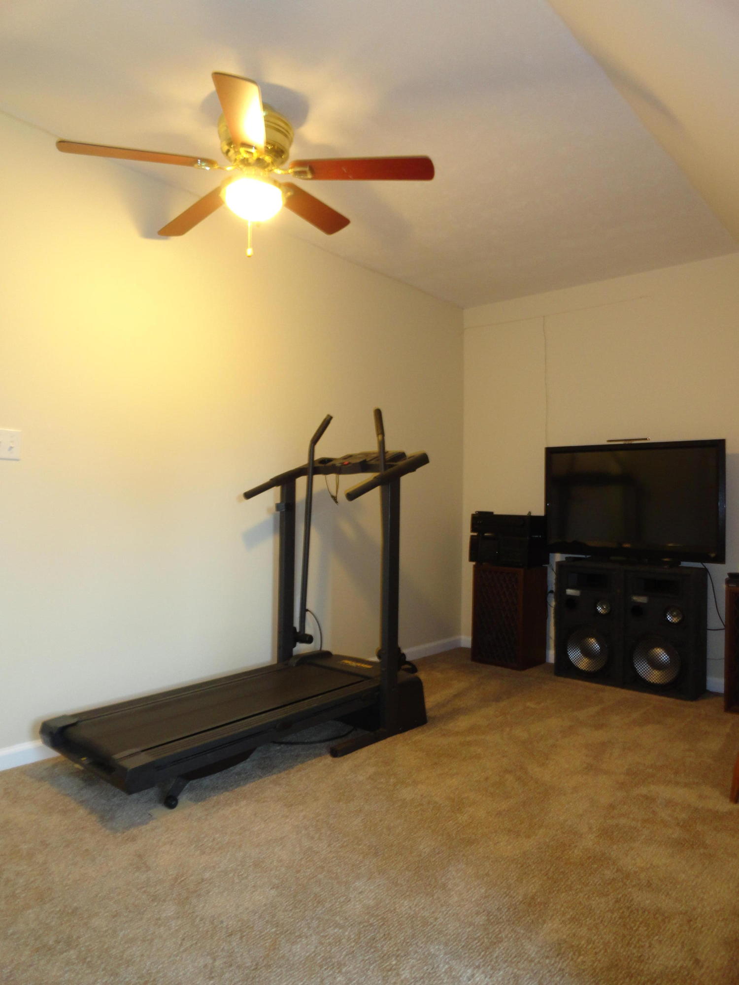 511 Black Oak Road Clinton, TN 37716 - Photo 31 of 38 DSC07343