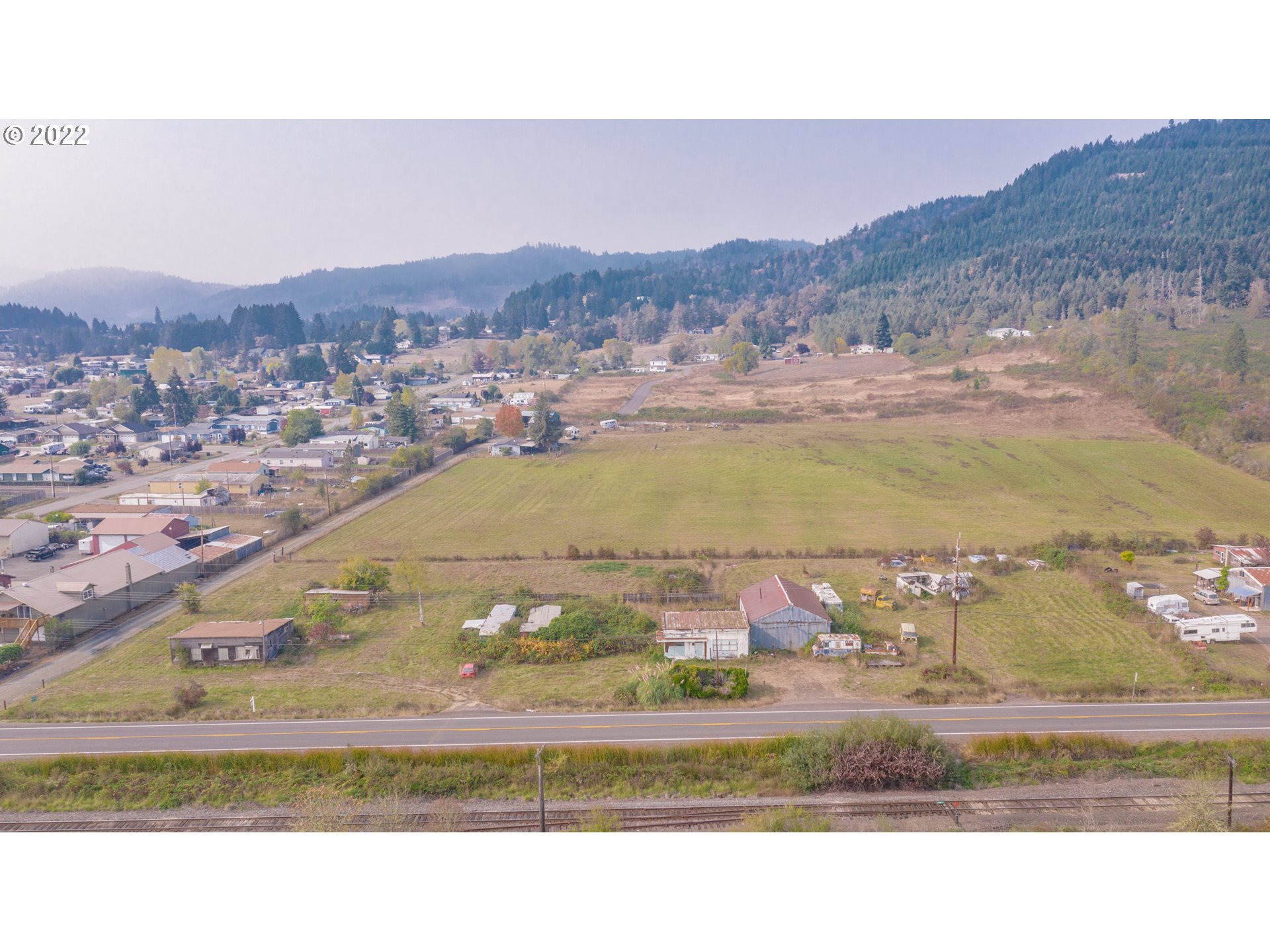 3132 Eagle Valley Road Yoncalla, OR 97499 - Photo 15 of 32 a view of city and ocean