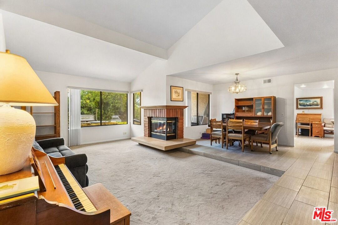 13831 Meeham Way Moorpark, CA 93021 - Photo 6 of 41