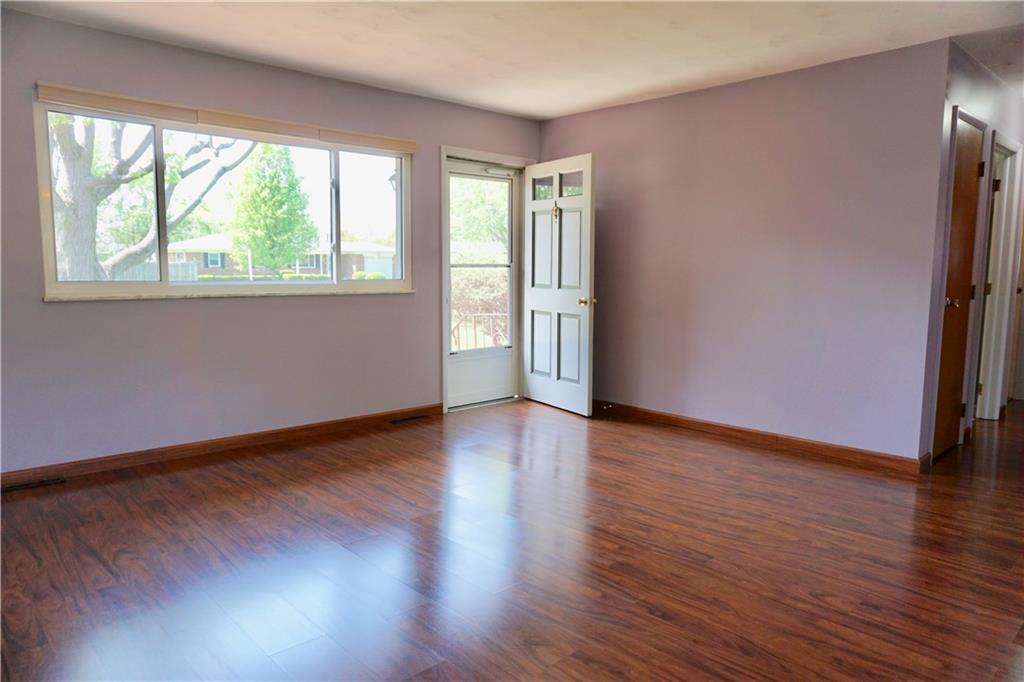 609 Hopkins Road Indianapolis, IN 46229 - Photo 3 of 32