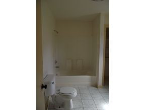 273 Kistner Road Kingsport, TN 37664 - Photo 8 of 15 Bathroom Picture 1