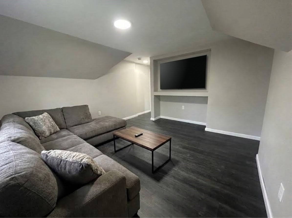 39 Cortland Street, Unit 3 Springfield, MA 01109 - Photo 4 of 10 Gallery Image 4