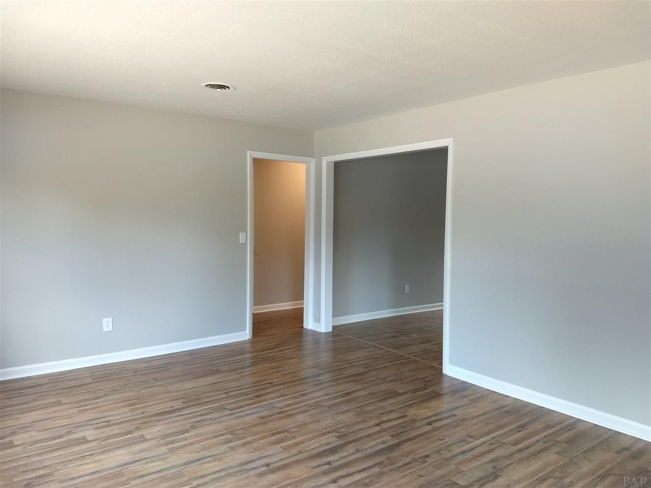 6439 Berryhill Road Milton, FL 32570 - Photo 2 of 4 Gallery Image 2