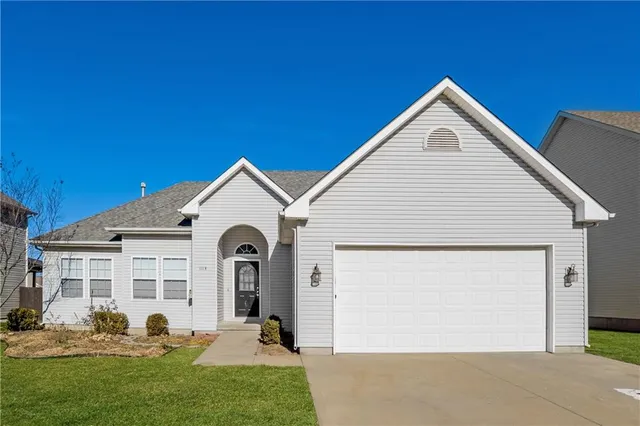 $2,490 | 1113 Fox Run Trail, Platte City, MO 64079