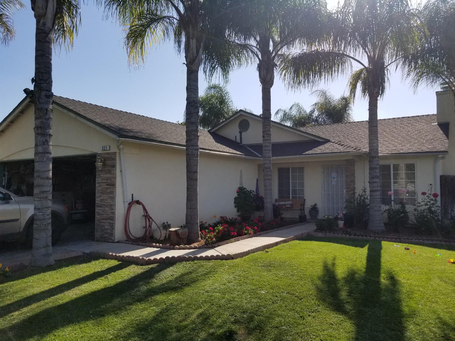 321 North Cedar Avenue Reedley, CA 93654 - Photo 1 of 37 Gallery Image 1