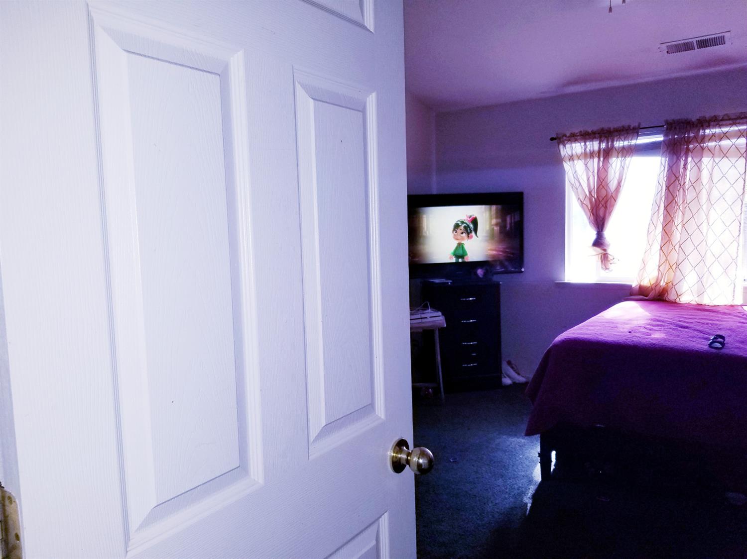 321 North Cedar Avenue Reedley, CA 93654 - Photo 9 of 37 Master bedroom