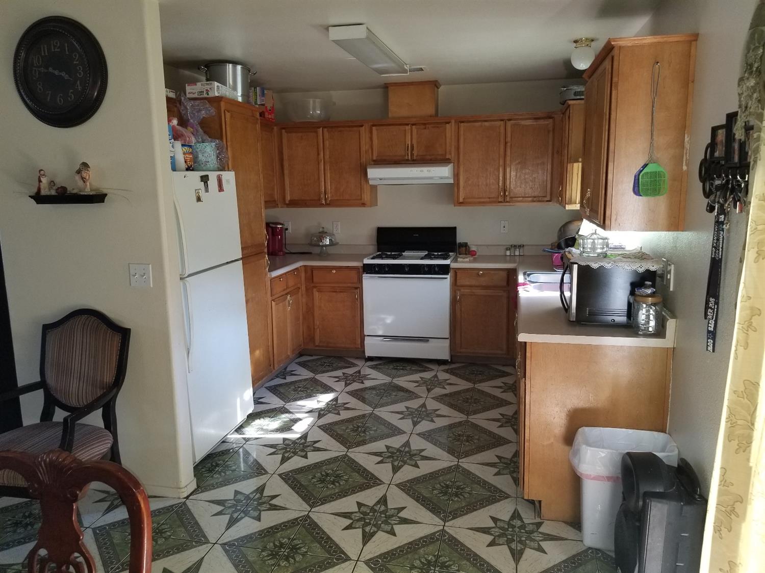 321 North Cedar Avenue Reedley, CA 93654 - Photo 10 of 37 Gallery Image 10