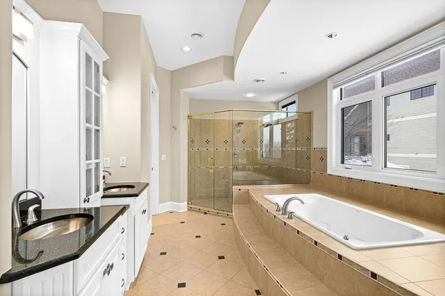 $1,595,900 | 560 Marshall Street, Duluth, MN 55803