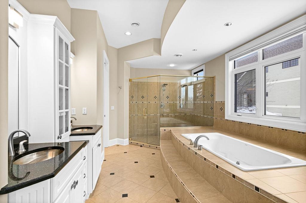 560 Marshall Street Duluth, MN 55803 - Photo 21 of 99