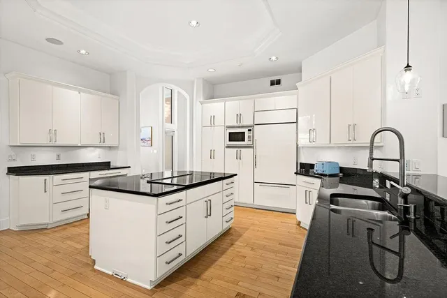 $1,595,900 | 560 Marshall Street, Duluth, MN 55803