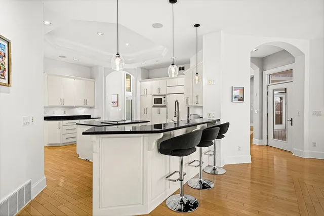 $1,595,900 | 560 Marshall Street, Duluth, MN 55803