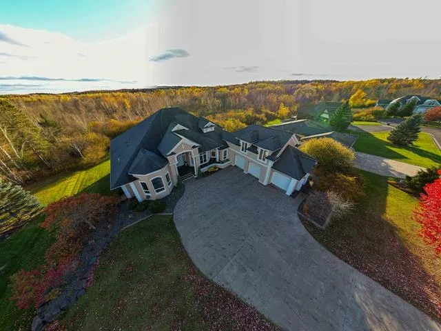 $1,595,900 | 560 Marshall Street, Duluth, MN 55803