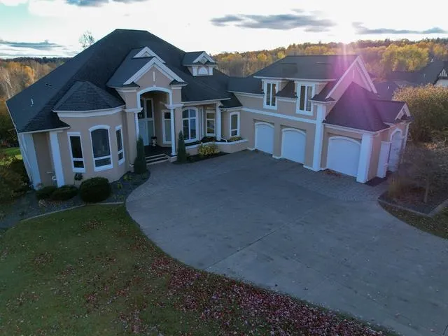 $1,595,900 | 560 Marshall Street, Duluth, MN 55803