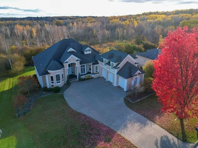 $1,595,900 | 560 Marshall Street, Duluth, MN 55803