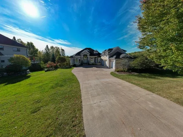 $1,595,900 | 560 Marshall Street, Duluth, MN 55803