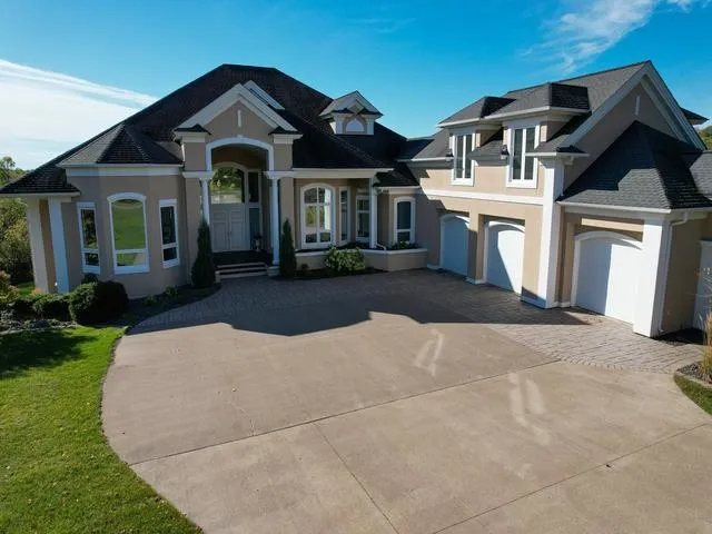 $1,595,900 | 560 Marshall Street, Duluth, MN 55803