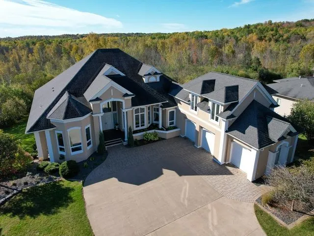 $1,595,900 | 560 Marshall Street, Duluth, MN 55803