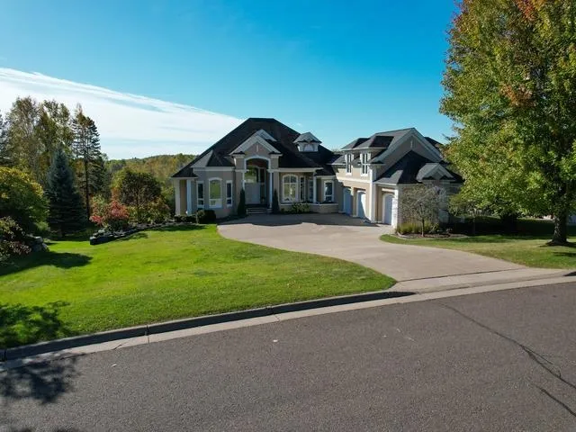 $1,595,900 | 560 Marshall Street, Duluth, MN 55803