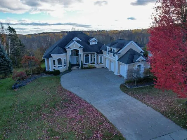 $1,595,900 | 560 Marshall Street, Duluth, MN 55803