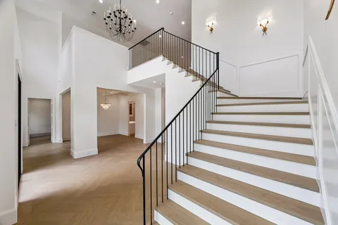 $2,895,000 | 8802 Lanell Lane, Houston, TX 77055