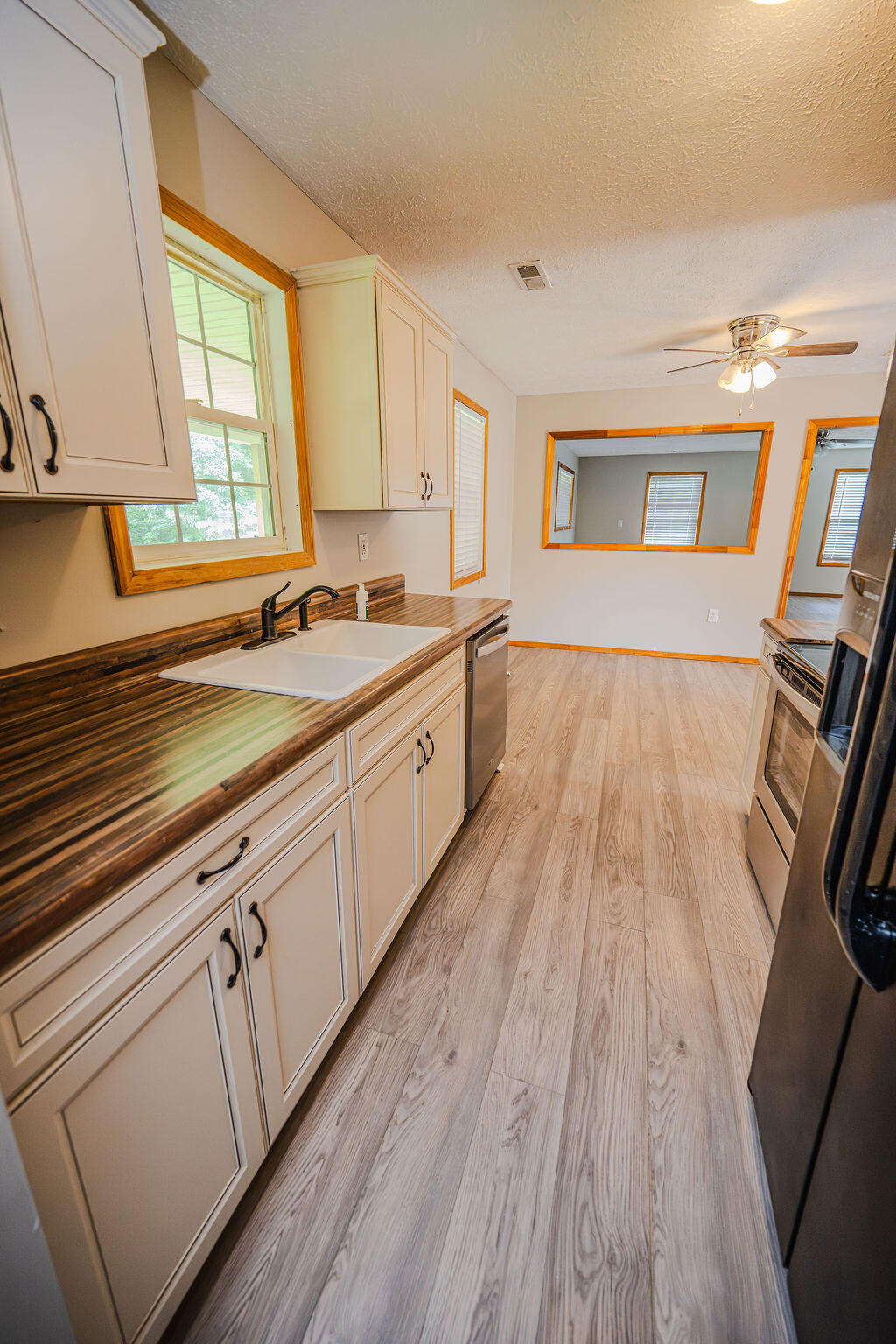995 Cobhill Road Ravenna, KY 40472 - Photo 11 of 37 DSC_1353