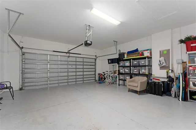 a view of a livingroom with closet