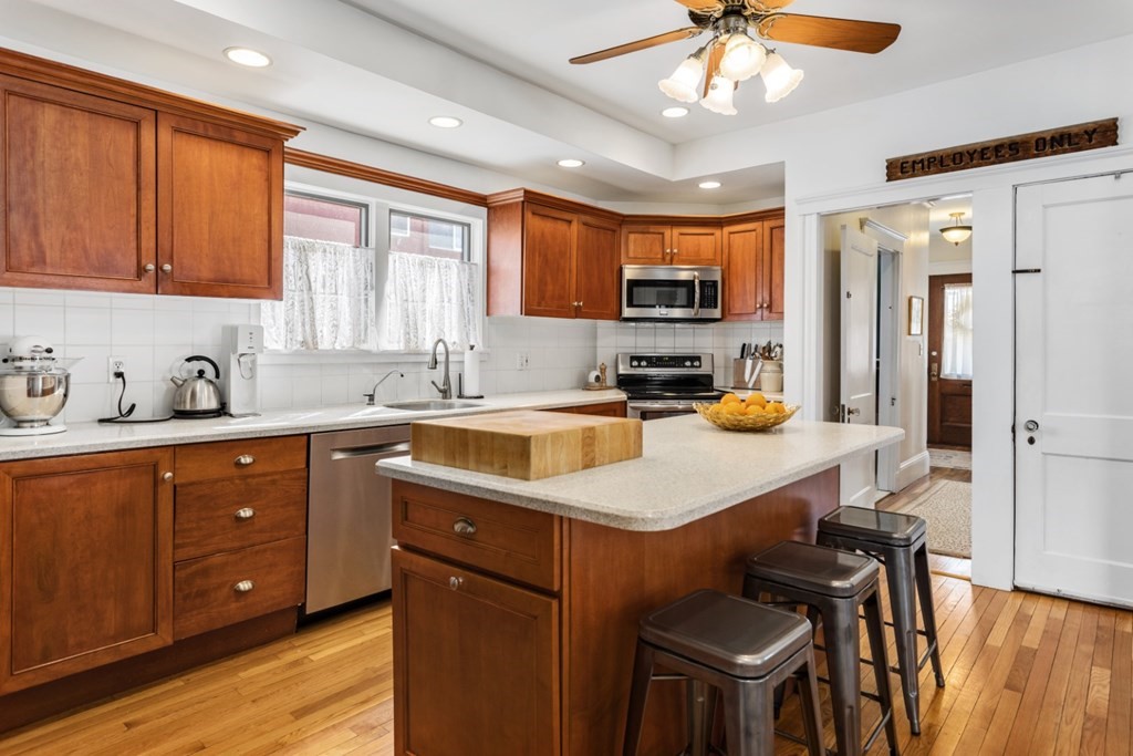 14 Peabody Road Stoneham, MA 02180 - Photo 19 of 42