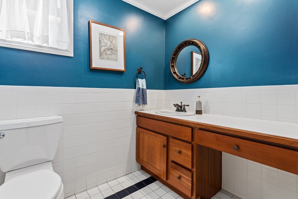 14 Peabody Road Stoneham, MA 02180 - Photo 32 of 42