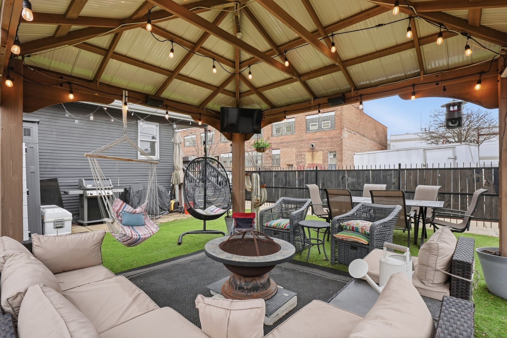 1900 North Kenneth Avenue Chicago, IL 60639 - Photo 21 of 28 Gallery Image 21