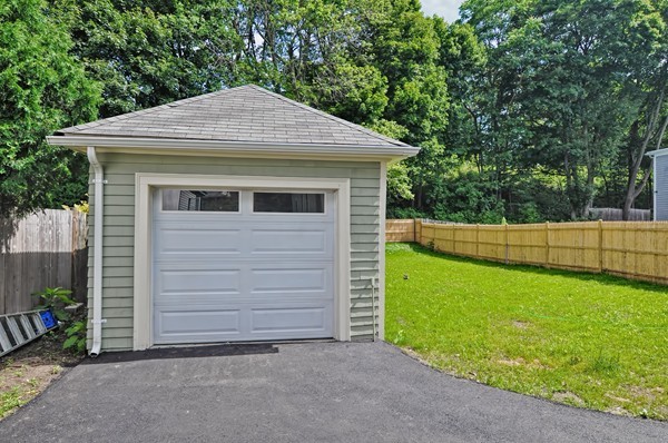 12 Banks Road Swampscott, MA 01907 - Photo 3 of 30 Gallery Image 3