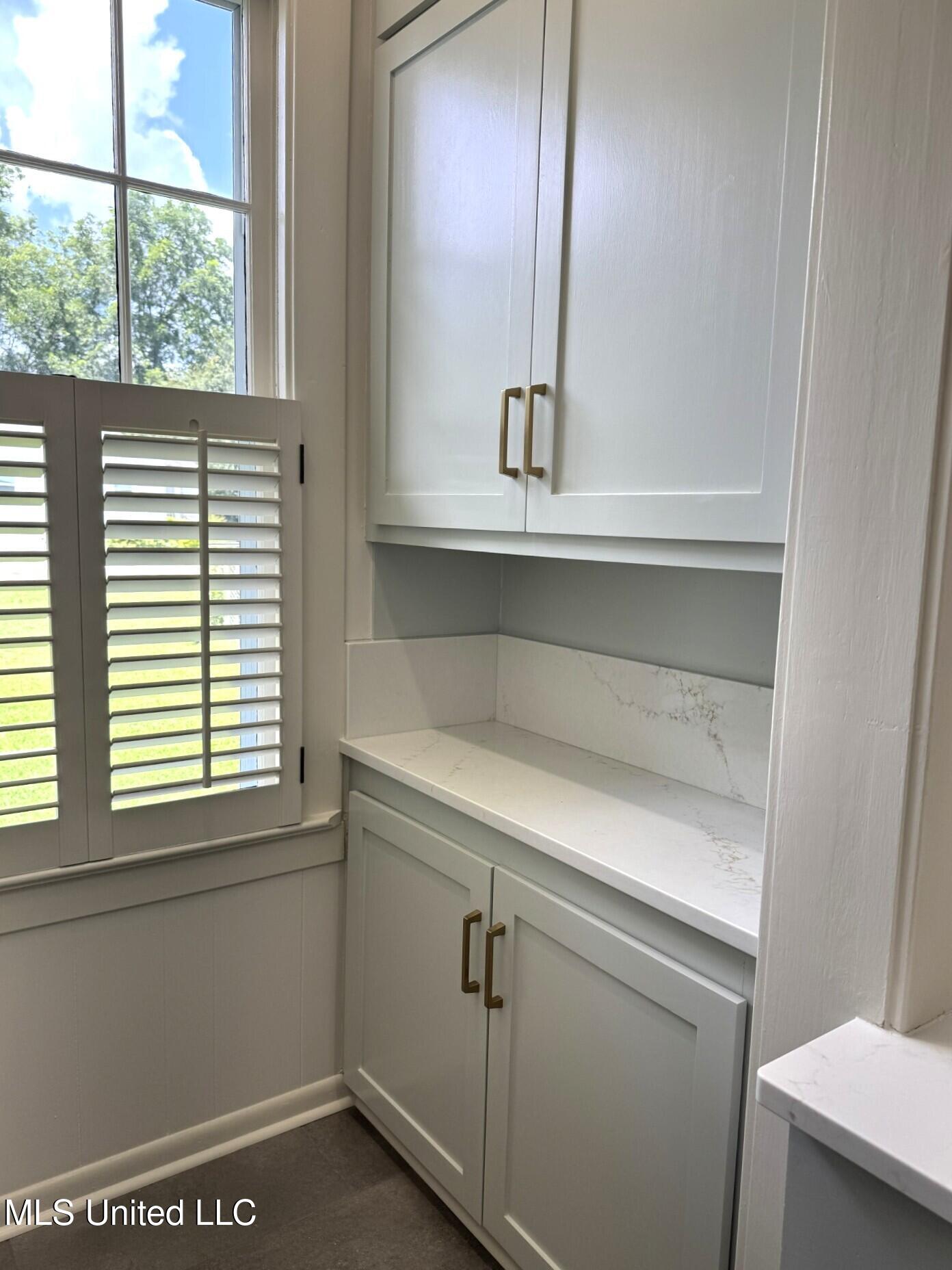 902 Washington Street Natchez, MS 39120 - Photo 13 of 43 thumbnail_IMG_1827.jpg 902 16