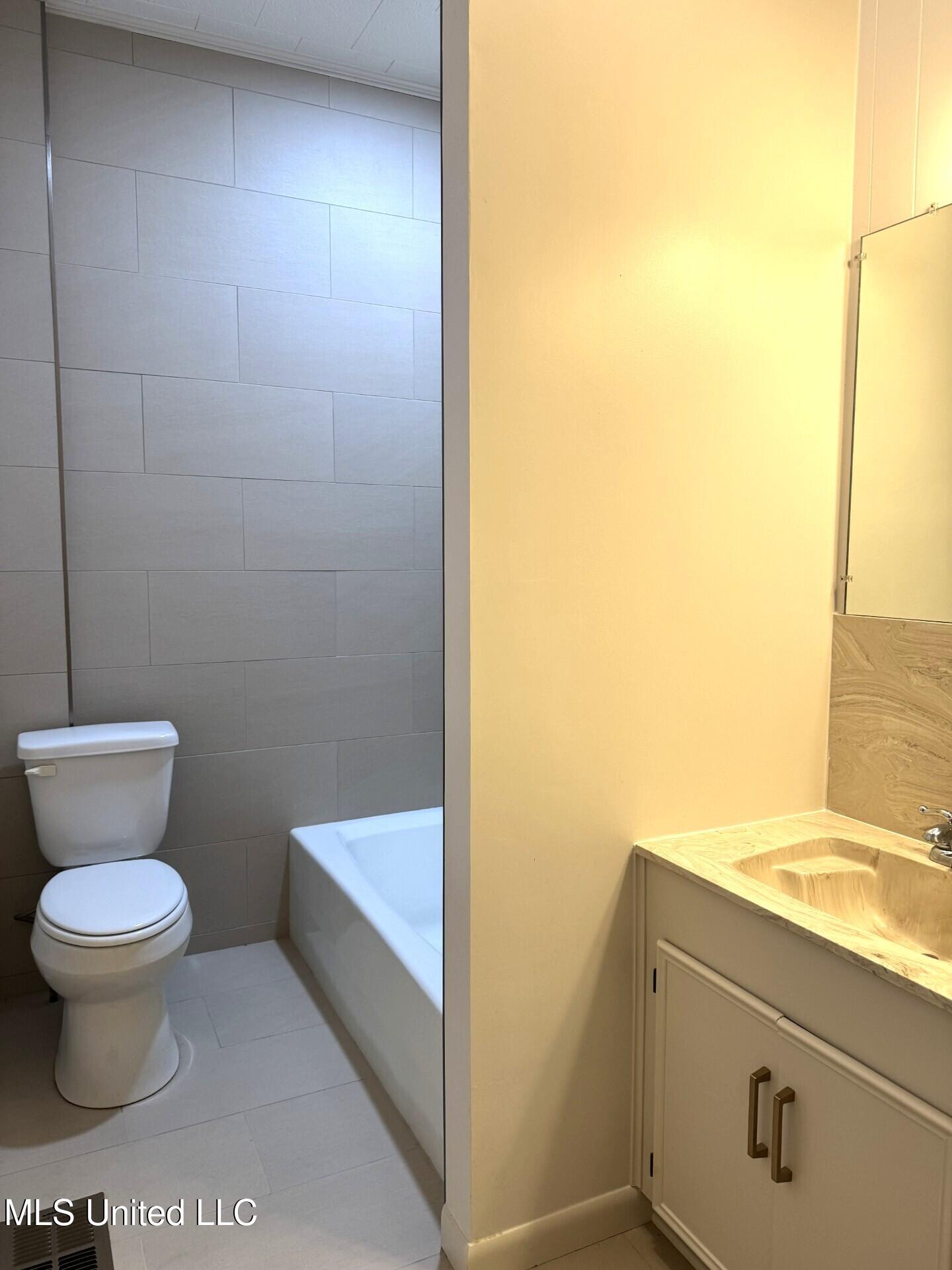 902 Washington Street Natchez, MS 39120 - Photo 26 of 43 thumbnail_IMG_1812.jpg 902 4