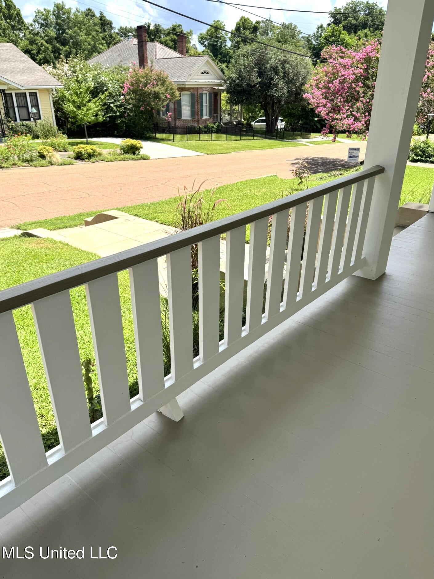 902 Washington Street Natchez, MS 39120 - Photo 3 of 43 thumbnail_IMG_1849.jpg 902 i - Copy