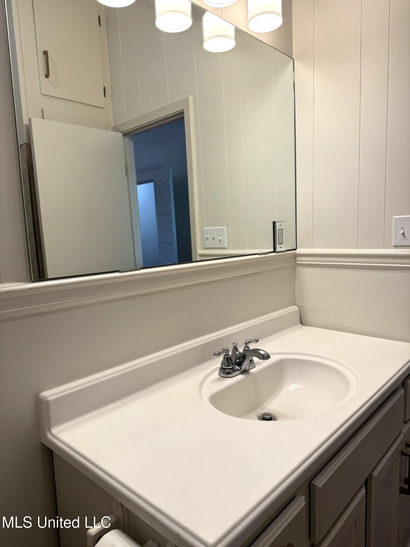 902 Washington Street Natchez, MS 39120 - Photo 32 of 43 thumbnail_IMG_1818.jpg 902 25