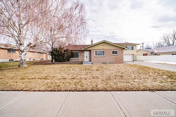 $2,900 | 976 Canyon Avenue, Idaho Falls, ID 83402