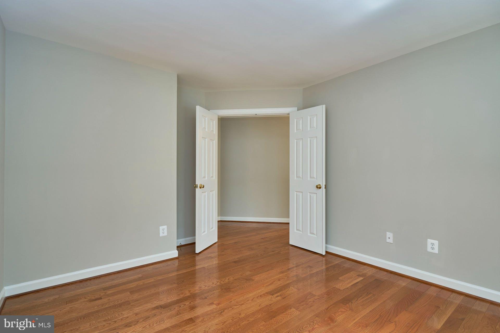 14241 Clubhouse Road Gainesville, VA 20155 - Photo 39 of 62 Fourth bedroom w/ hardwood floors