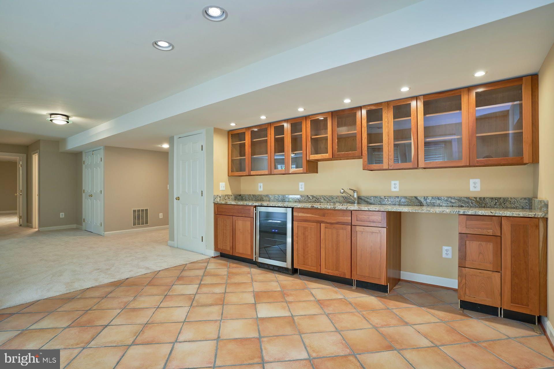 14241 Clubhouse Road Gainesville, VA 20155 - Photo 44 of 62 Wet bar/serving area w/ wine cooler. Recess lights
