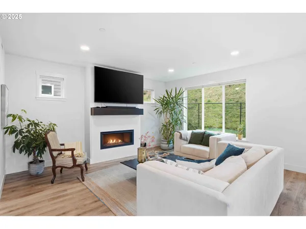 $699,000 | 292 West Maple Street, Washougal, WA 98671